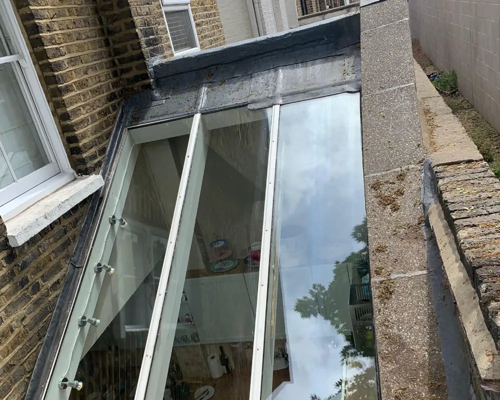 The same glass roof clean and clear after our clean